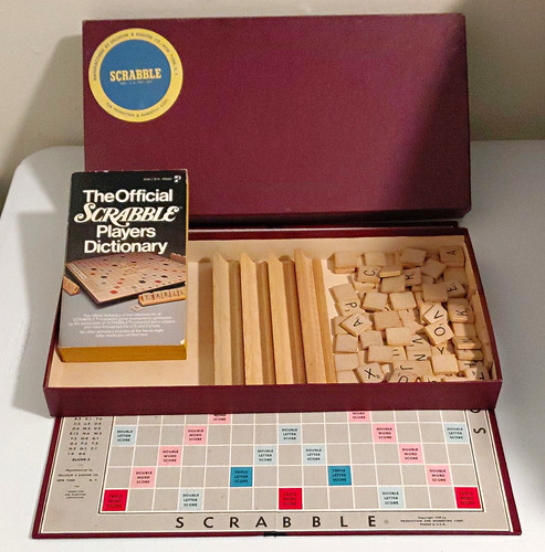 Selchow righter scrabble - &,